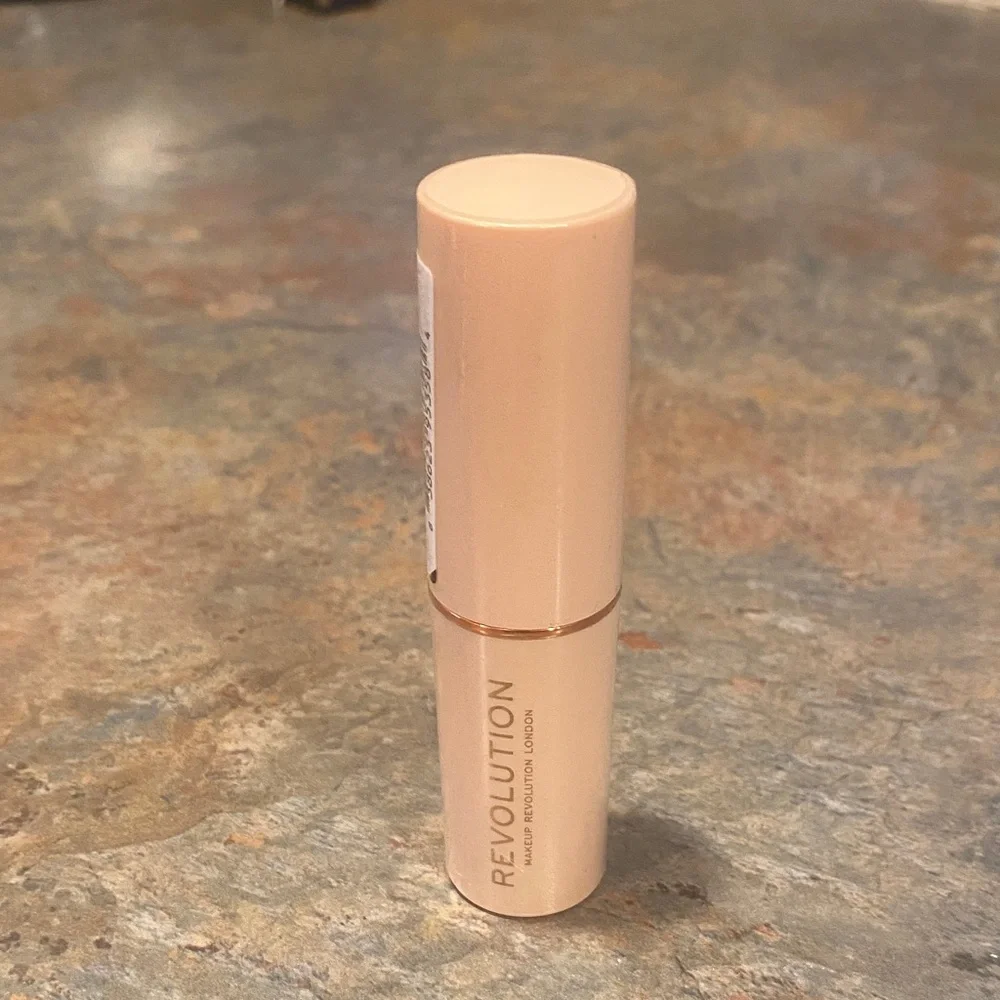 Revolution Fast Base Stick Foundation F3 0.21 oz NWT